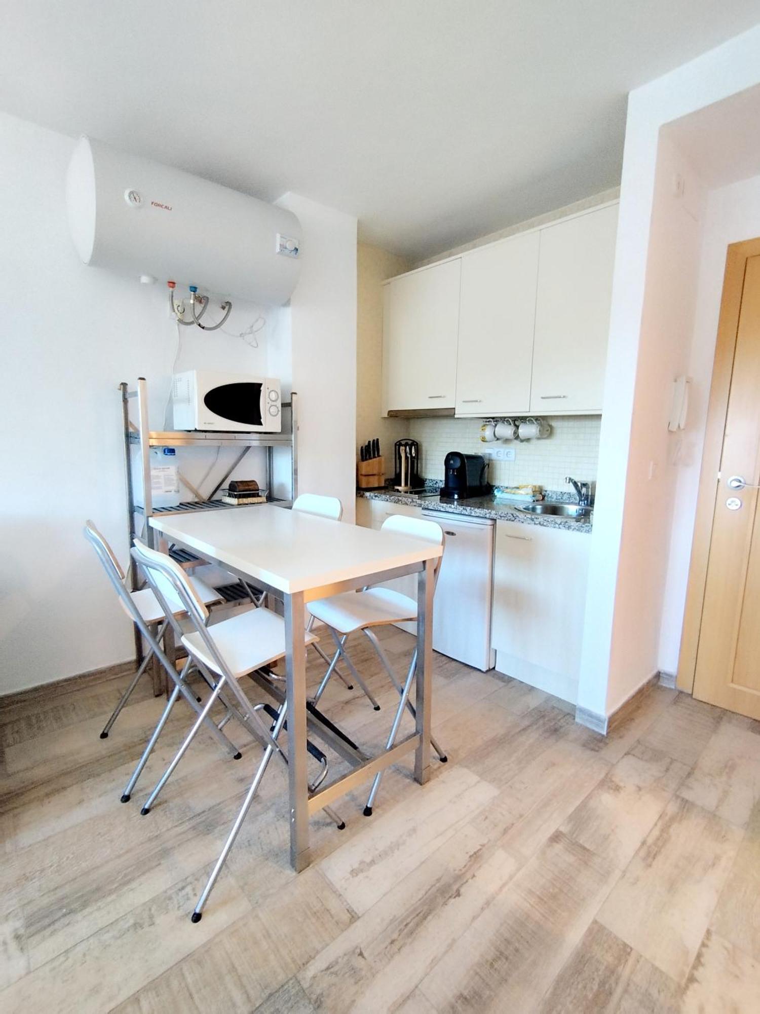 Apartamentos Arttyfal Con Parking Y Wifi By Surynieve Sierra Nevada Rum bild
